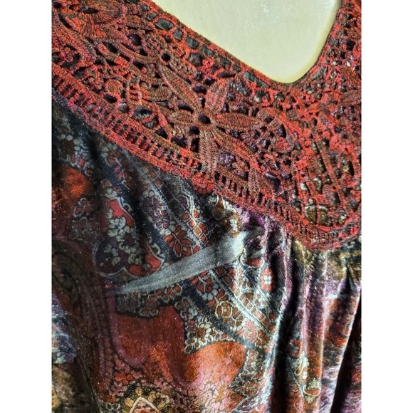 Unity Stretchy Velvet Crochet Bib‎ Top Size 1X - Picture 2 of 9
